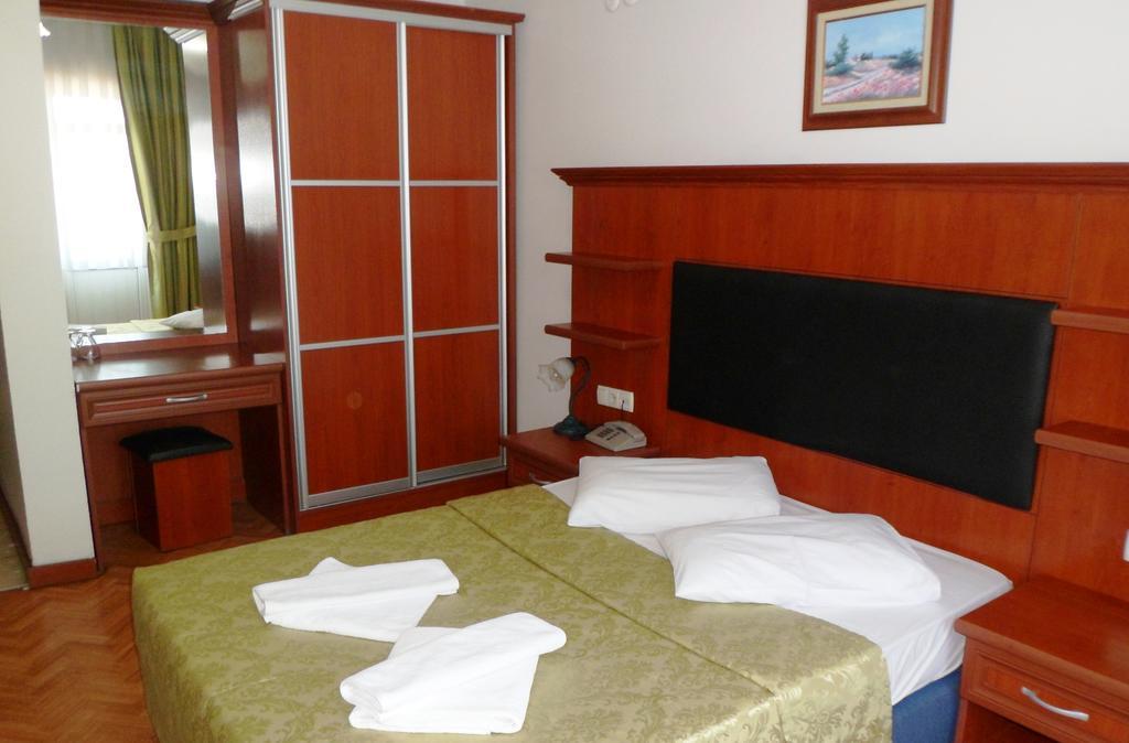 Buyuk Liman Hotel Амасра Экстерьер фото